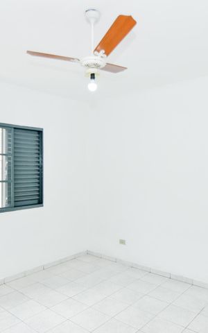 Casa à venda com 342m², 4 quartos e 2 vagasQuarto 