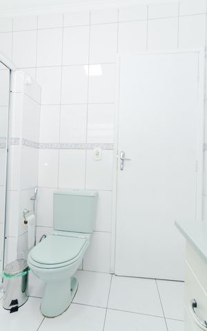 Casa à venda com 342m², 4 quartos e 2 vagasBanheiro Social