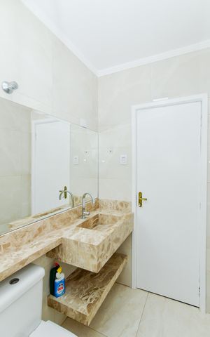 Casa à venda com 342m², 4 quartos e 2 vagasBanheiro Suíte
