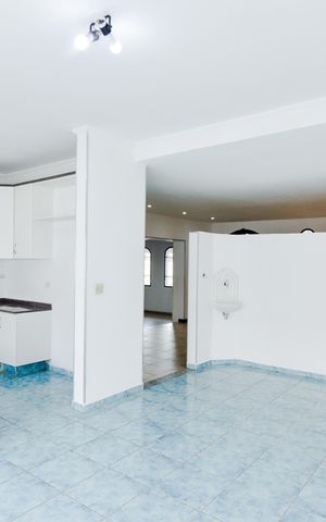 Casa à venda com 342m², 4 quartos e 2 vagasCopa