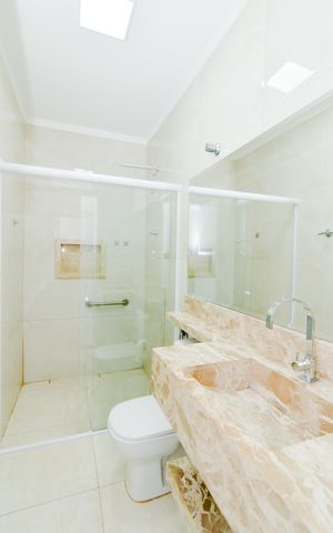 Casa à venda com 342m², 4 quartos e 2 vagasBanheiro Suíte