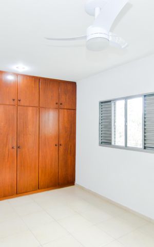 Casa à venda com 342m², 4 quartos e 2 vagasSuíte 2