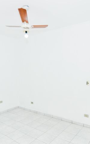 Casa à venda com 342m², 4 quartos e 2 vagasQuarto 