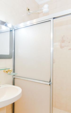 Casa à venda com 342m², 4 quartos e 2 vagasBanheiro Suíte 3