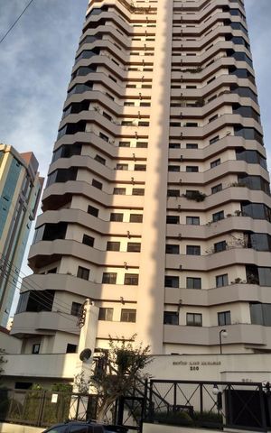 Apartamento à venda com 118m², 3 quartos e 2 vagasFachada