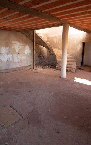 Casa de condomínio à venda com 600m², 1 quarto e 6 vagasSALA