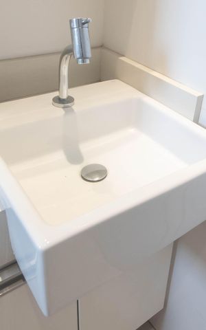 Apartamento à venda com 107m², 2 quartos e 2 vagasBanheiro da Suíte