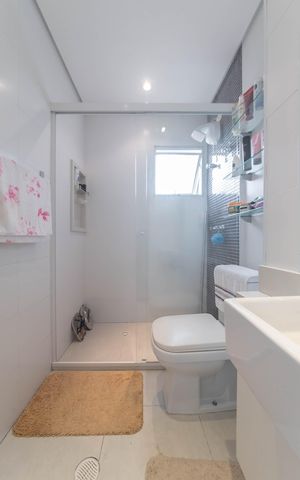 Apartamento à venda com 107m², 2 quartos e 2 vagasBanheiro da Suíte