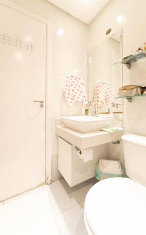 Apartamento à venda com 107m², 2 quartos e 2 vagasBanheiro Social