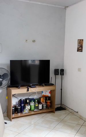 Casa à venda com 170m², 1 quarto e 1 vaga Casa à venda com 170m², 1 quarto e 1 vagaSala