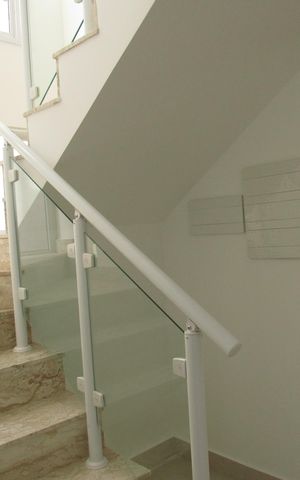 Casa à venda com 145m², 3 quartos e 4 vagasHall da Escada