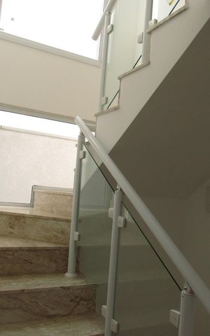 Casa à venda com 145m², 3 quartos e 4 vagasHall da Escada