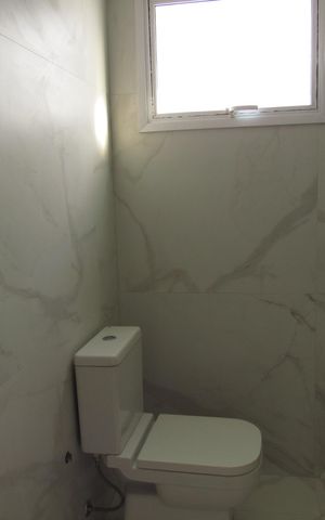 Casa à venda com 145m², 3 quartos e 4 vagasBanheiro da Suite 1