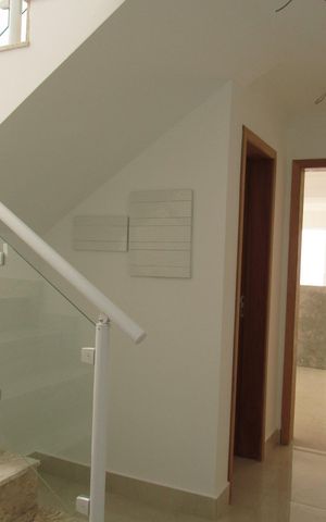Casa à venda com 145m², 3 quartos e 4 vagasHall da Escada
