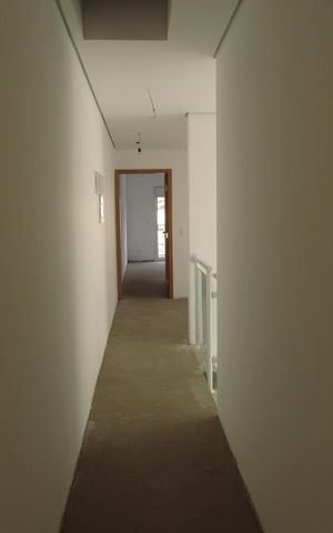Casa à venda com 145m², 3 quartos e 4 vagasCorredor