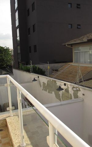 Casa à venda com 145m², 3 quartos e 4 vagasVaranda 2