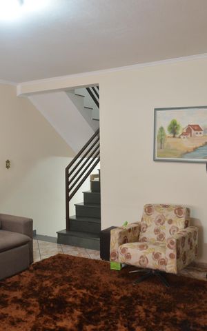 Casa à venda com 267m², 4 quartos e 4 vagasSala