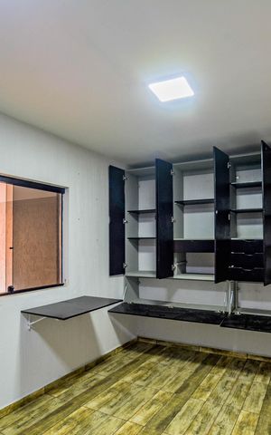 Casa à venda com 430m², 5 quartos e 10 vagas Casa à venda com 430m², 5 quartos e 10 vagasQuarto de Serviço