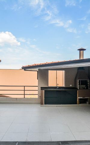 Casa à venda com 430m², 5 quartos e 10 vagas Casa à venda com 430m², 5 quartos e 10 vagasQuintal