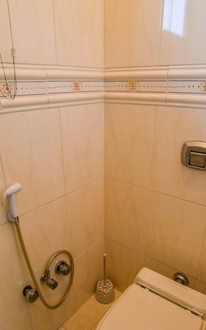 Casa à venda com 430m², 5 quartos e 10 vagas Casa à venda com 430m², 5 quartos e 10 vagasBanheiro da Suíte