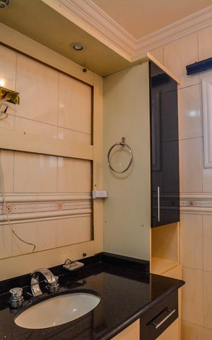 Casa à venda com 430m², 5 quartos e 10 vagas Casa à venda com 430m², 5 quartos e 10 vagasBanheiro da Suíte