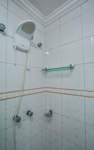 Casa à venda com 430m², 5 quartos e 10 vagas Casa à venda com 430m², 5 quartos e 10 vagasBanheiro Social
