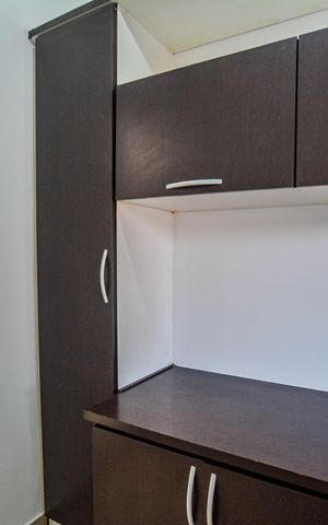 Casa à venda com 430m², 5 quartos e 10 vagas Casa à venda com 430m², 5 quartos e 10 vagasEscritório