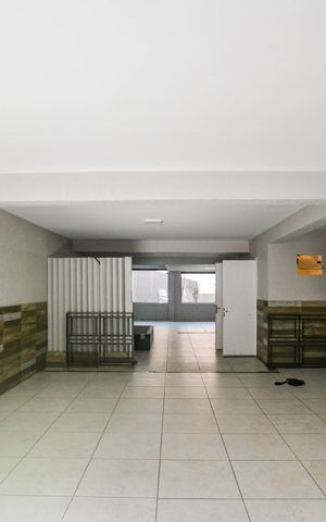 Casa à venda com 430m², 5 quartos e 10 vagas Casa à venda com 430m², 5 quartos e 10 vagasGaragem