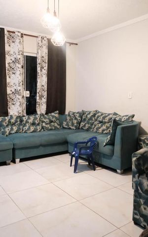 Casa à venda com 97m², 2 quartos e 1 vagaSala