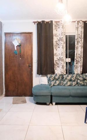 Casa à venda com 97m², 2 quartos e 1 vagaSala