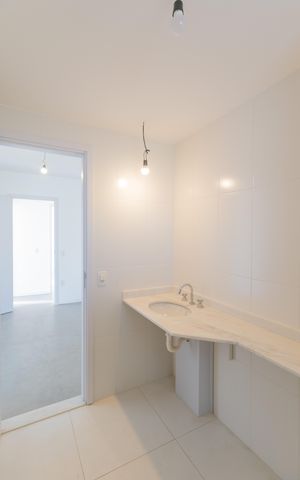 Apartamento à venda com 120m², 3 quartos e 2 vagas Apartamento à venda com 120m², 3 quartos e 2 vagasBanheiro da Suíte 1
