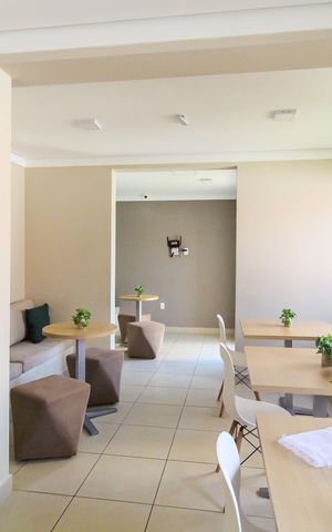 Apartamento para alugar com 32m², 2 quartos e sem vaga Apartamento para alugar com 32m², 2 quartos e sem vagaÁrea comum - Salão de festas