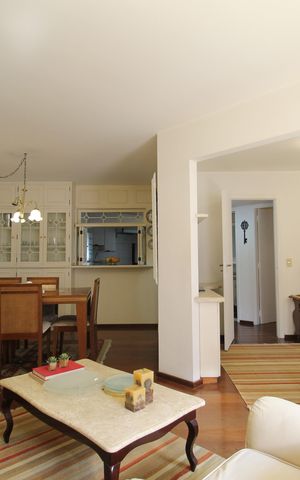 Apartamento à venda com 220m², 3 quartos e 2 vagasSala