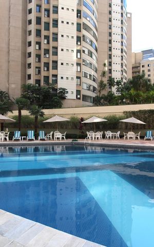 Apartamento à venda com 220m², 3 quartos e 2 vagasÁrea Comum - Piscina