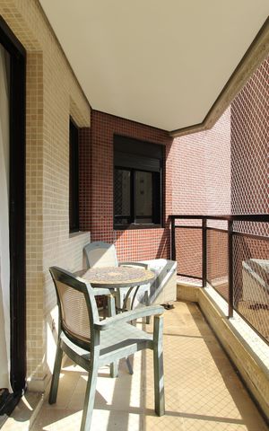 Apartamento à venda com 220m², 3 quartos e 2 vagasVaranda