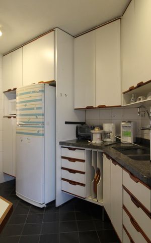 Apartamento à venda com 220m², 3 quartos e 2 vagasCozinha