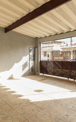 Casa para alugar com 42m², 1 quarto e 1 vaga Casa para alugar com 42m², 1 quarto e 1 vagaGaragem