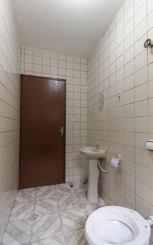 Casa para alugar com 42m², 1 quarto e 1 vaga Casa para alugar com 42m², 1 quarto e 1 vagaBanheiro