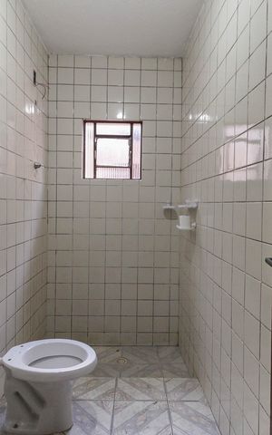 Casa para alugar com 42m², 1 quarto e 1 vaga Casa para alugar com 42m², 1 quarto e 1 vagaBanheiro