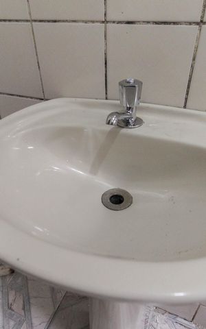 Casa para alugar com 42m², 1 quarto e 1 vaga Casa para alugar com 42m², 1 quarto e 1 vagaBanheiro