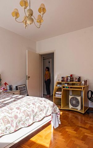 Casa à venda com 400m², 4 quartos e 5 vagas Casa à venda com 400m², 4 quartos e 5 vagasQuarto 2