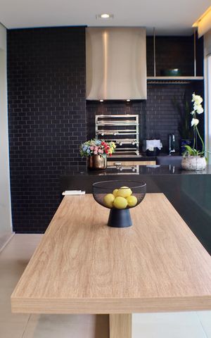 Apartamento à venda com 200m², 3 quartos e 3 vagas Apartamento à venda com 200m², 3 quartos e 3 vagasÁrea Gourmet