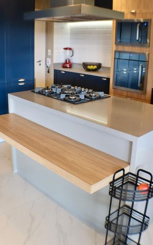 Apartamento à venda com 200m², 3 quartos e 3 vagas Apartamento à venda com 200m², 3 quartos e 3 vagasCozinha