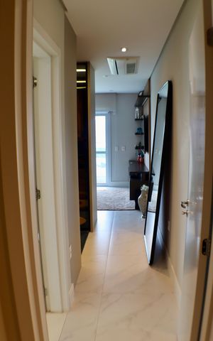 Apartamento à venda com 200m², 3 quartos e 3 vagas Apartamento à venda com 200m², 3 quartos e 3 vagasSuíte 1