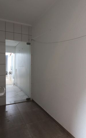 Casa à venda com 200m², 3 quartos e 4 vagasÁrea de Serviço