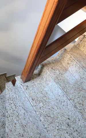 Casa à venda com 200m², 3 quartos e 4 vagasEscada