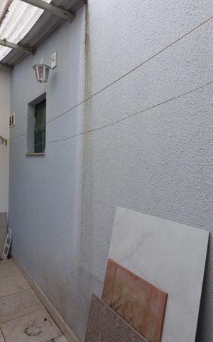 Casa à venda com 200m², 3 quartos e 4 vagasCorredor externo