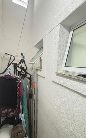 Apartamento à venda com 80m², 3 quartos e 2 vagas Apartamento à venda com 80m², 3 quartos e 2 vagasDespensa
