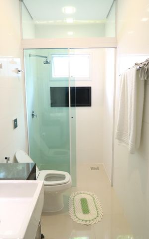 Casa de condomínio para alugar com 400m², 5 quartos e 4 vagasBanheiro Suíte 2