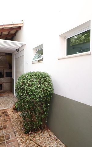 Casa de condomínio para alugar com 400m², 5 quartos e 4 vagasCorredor